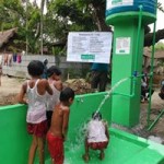 Help Dunya Brunnenbau . Mehrere hunderte Brunnen wurden schon Dank Euren Spenden erbaut und zahlreiche Menschen können sich daran bedienen. Durch den Bau eines Brunnens unterstützt Ihr nicht nur die Arbeitswirtschaft sondern auch die Bildung der jüngeren, da sie statt Wasser zu schleppen, die Schule besuchen können. Help Dunya Brunnenbau