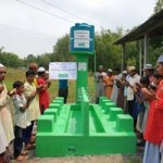 Help Dunya Brunnenbau. Mehrere hunderte Brunnen wurden schon Dank Euren Spenden erbaut und zahlreiche Menschen können sich daran bedienen. Durch den Bau eines Brunnens unterstützt Ihr nicht nur die Arbeitswirtschaft sondern auch die Bildung der jüngeren, da sie statt Wasser zu schleppen, die Schule besuchen können. Help Dunya Brunnenbau